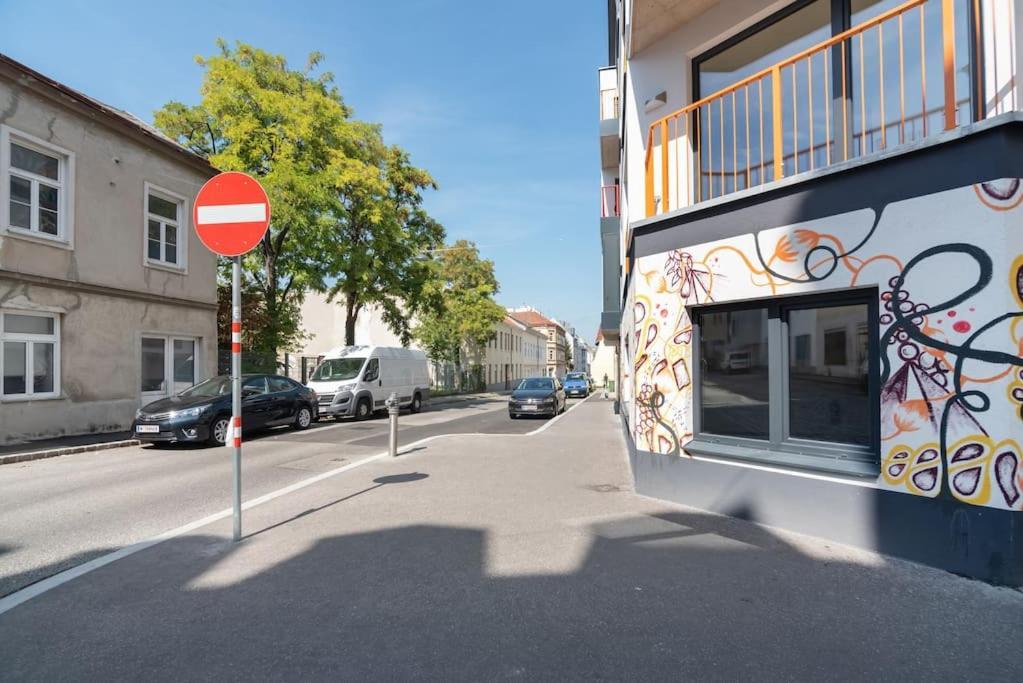 Neu Und Hell In Zentraler Ruhelage Mit Parkplatz Wien