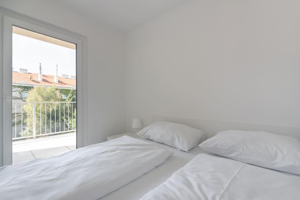 Neu Und Hell In Zentraler Ruhelage Mit Parkplatz Apartment Wien