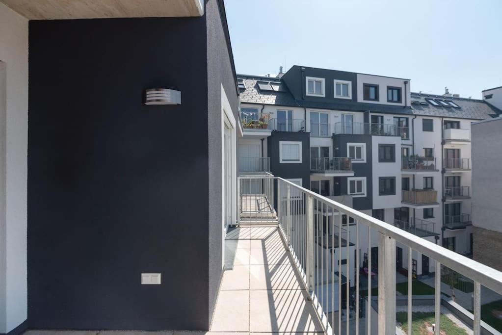 Neu Und Hell In Zentraler Ruhelage Mit Parkplatz Apartamento