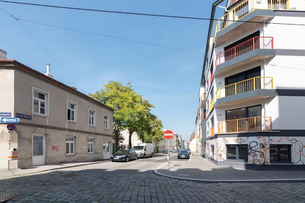 Neu Und Hell In Zentraler Ruhelage Mit Parkplatz Apartamento