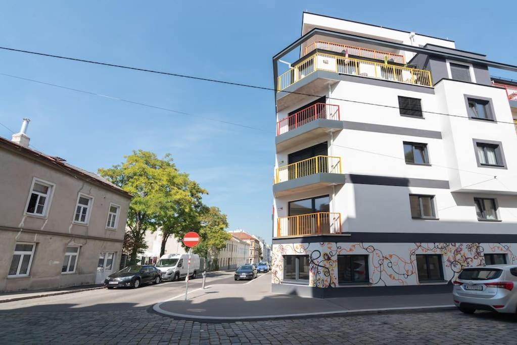 Apartamento Neu Und Hell In Zentraler Ruhelage Mit Parkplatz