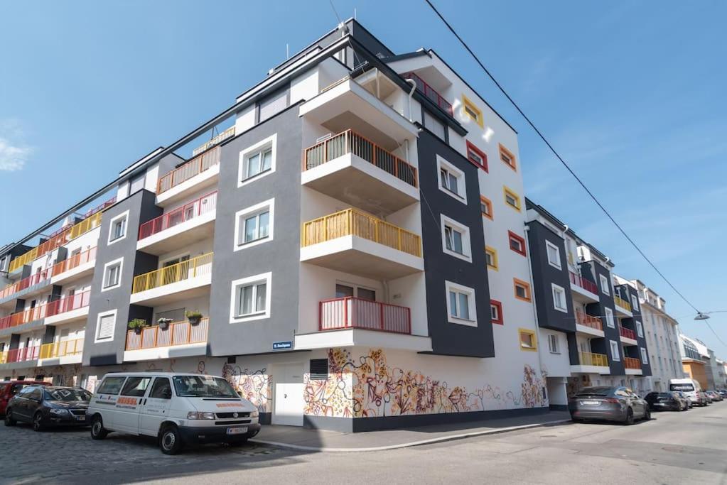 Neu Und Hell In Zentraler Ruhelage Mit Parkplatz Apartamento Viena